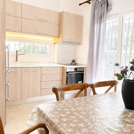 Sunset Cove Apartment