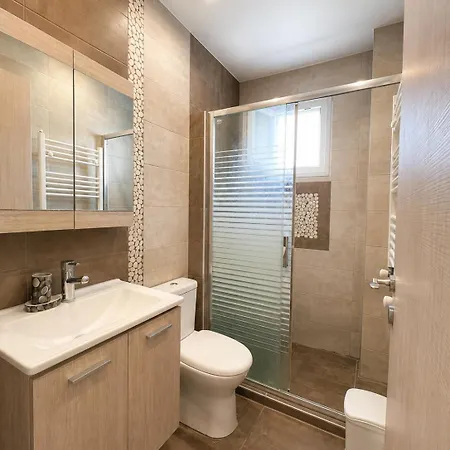 Sunset Cove Apartment *